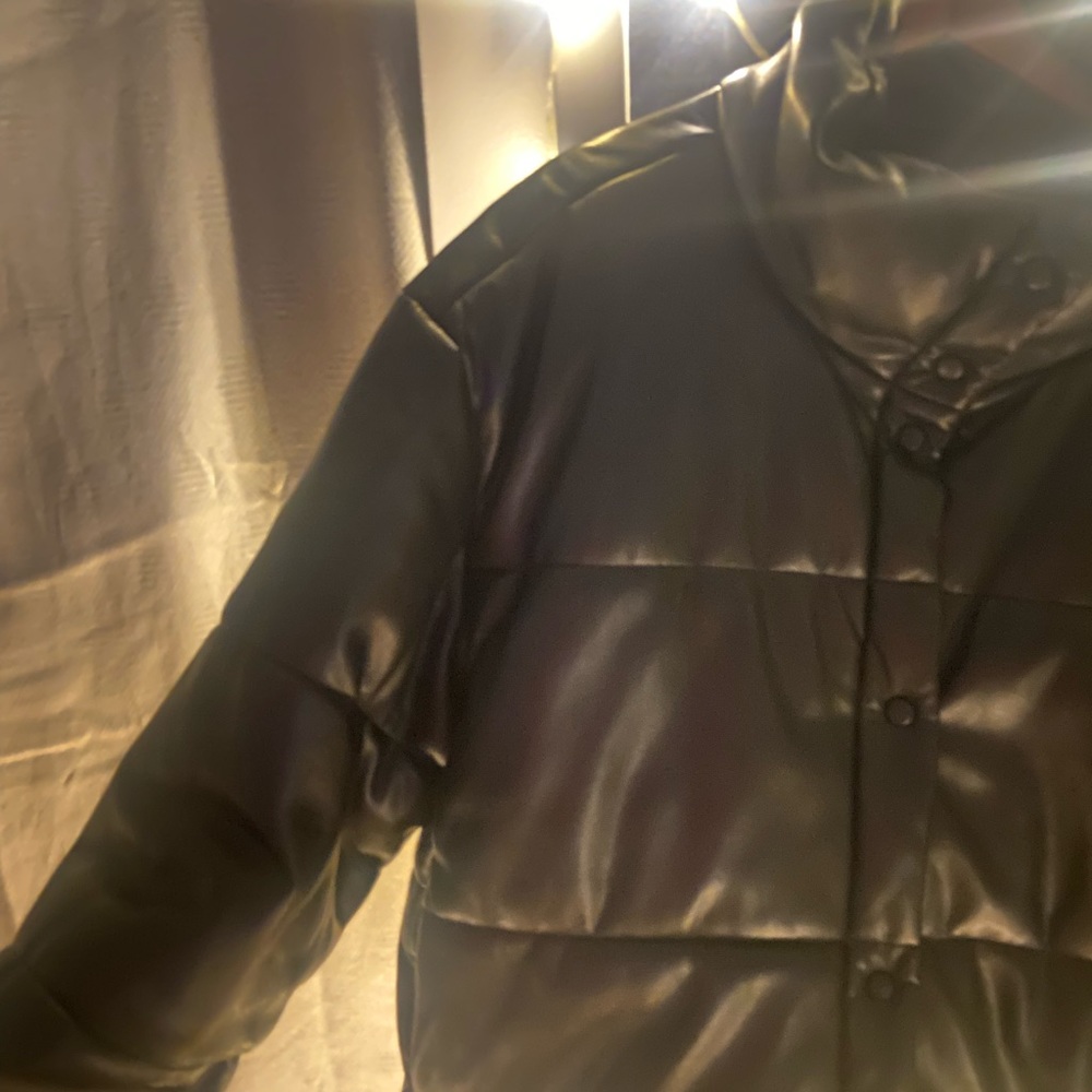 Gap cropped puffer jacket!
